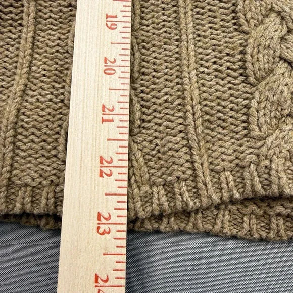 Old Navy Women's Chunky Cable Knit Sweater Size L Tan Cardigan Big Button‎ Front - Picture 7 of 8